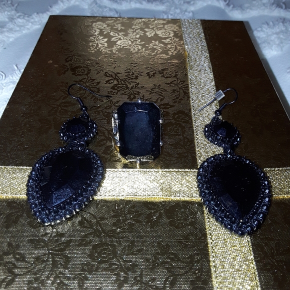 3 piece set Traci Lynn jewelry - Picture 5 of 5